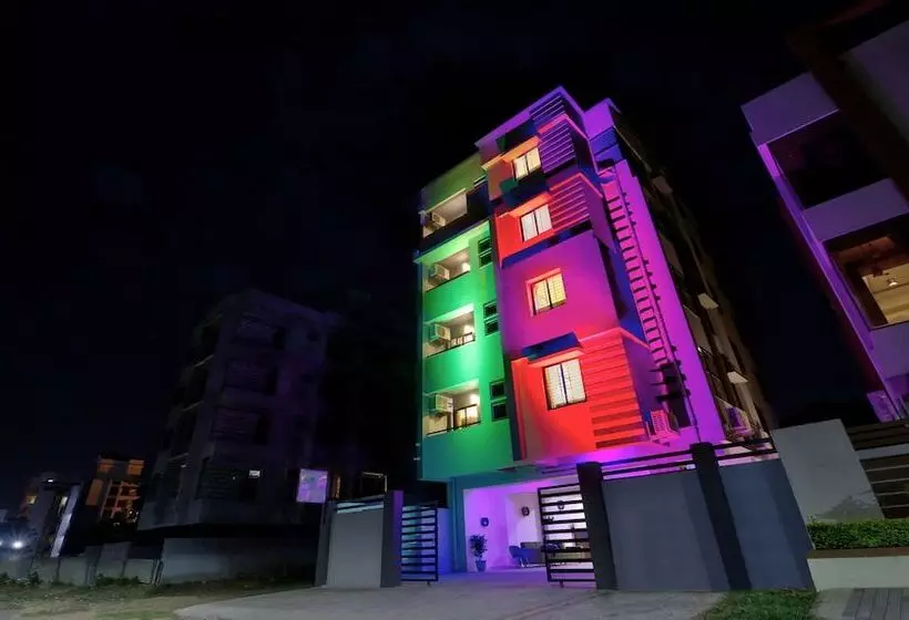 Itsy Hotels Carnival Inn