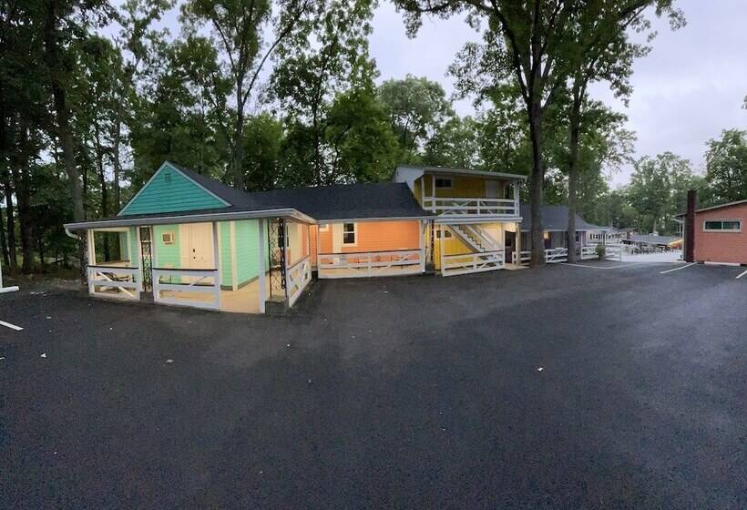 Отель New Hope Lodge