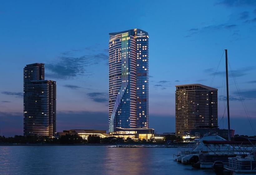 Отель Renaissance Changzhou Wujin