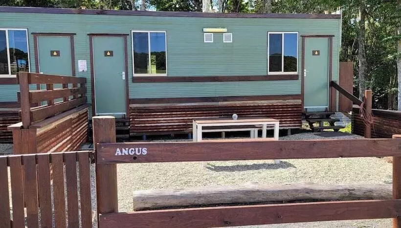 Maaseutuhotelli Kur Cow Farm Escape 35 Minutes From Cairns