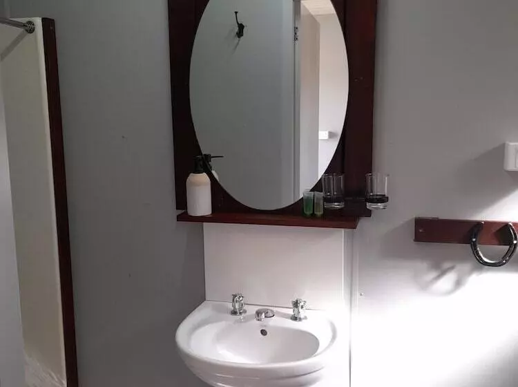 Maaseutuhotelli Kur Cow Farm Escape 35 Minutes From Cairns