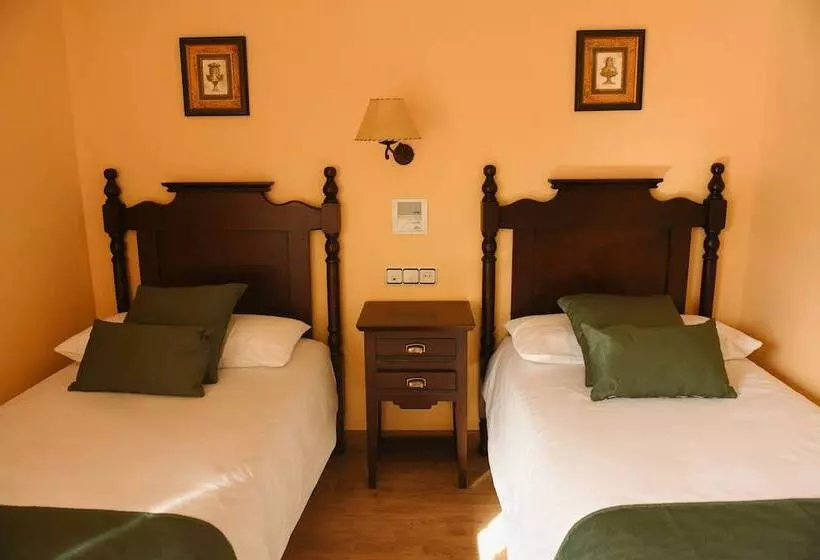 ホテル Rural Villa De Vinuesa