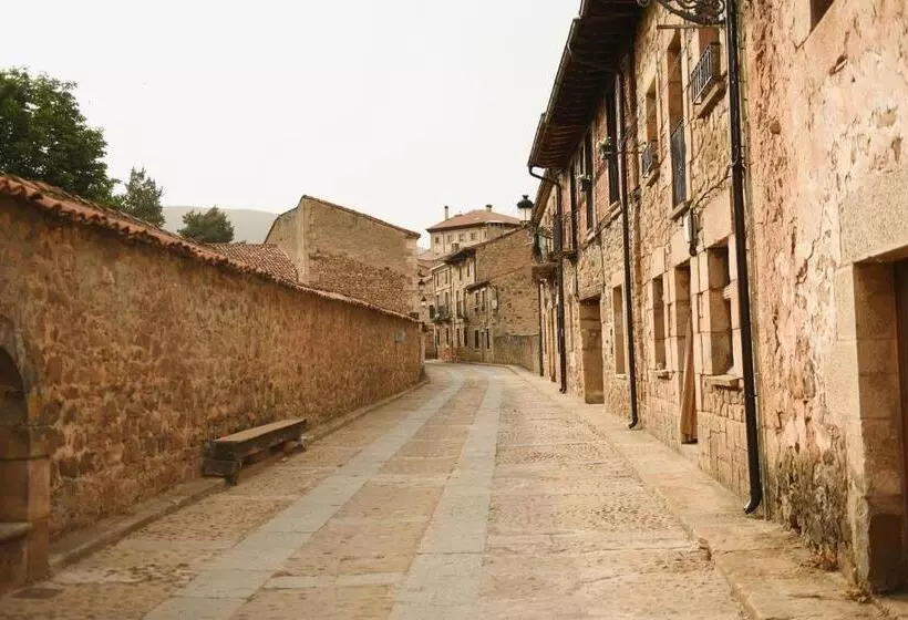 ホテル Rural Villa De Vinuesa