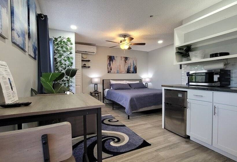 酒店 Sunny Palms Inn