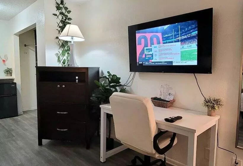 Hotelli Sunny Palms Inn