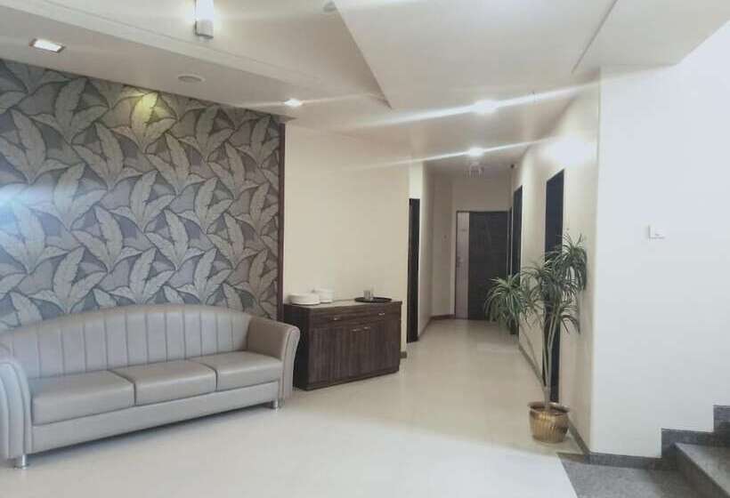 Hotel Udayanraje Palace