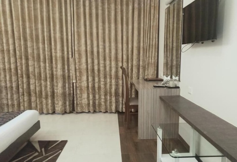 Hotel Udayanraje Palace