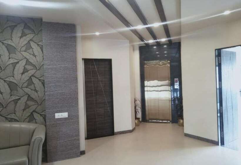 Hotel Udayanraje Palace