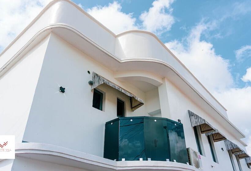 هتل Whitevill Hospitality And Homes