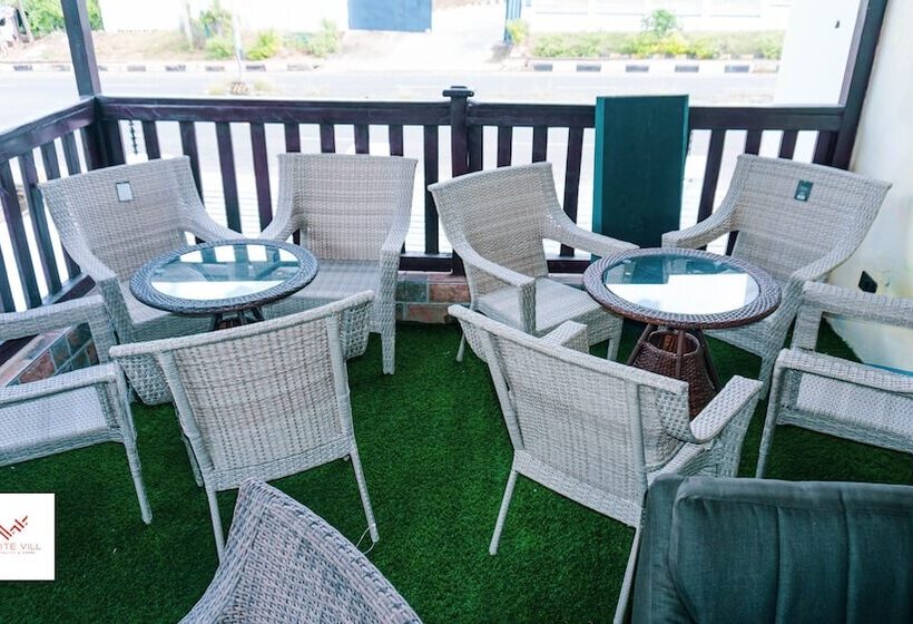 هتل Whitevill Hospitality And Homes
