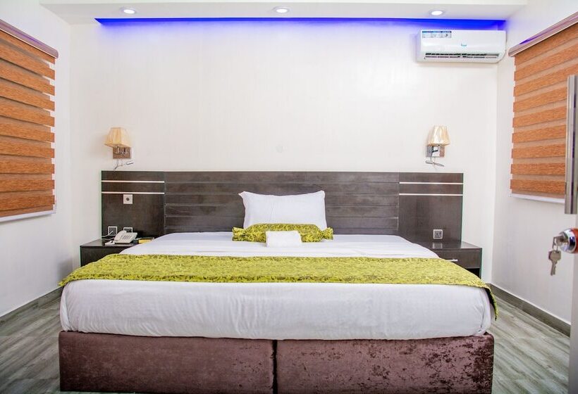 هتل Whitevill Hospitality And Homes