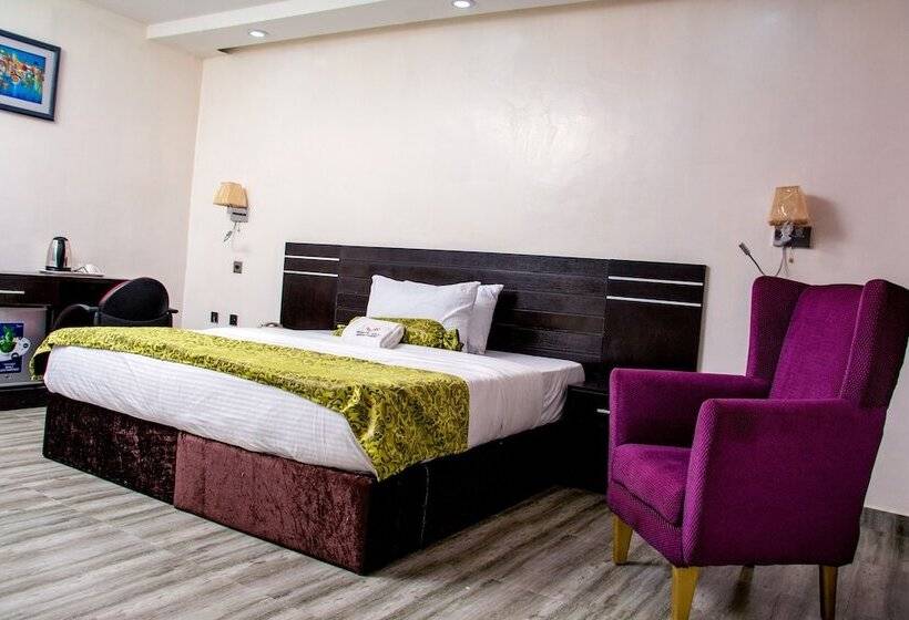 هتل Whitevill Hospitality And Homes