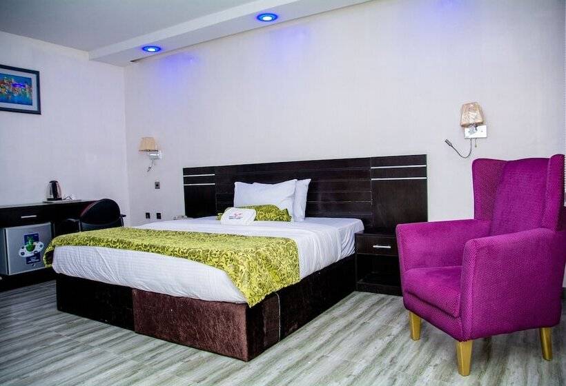 هتل Whitevill Hospitality And Homes