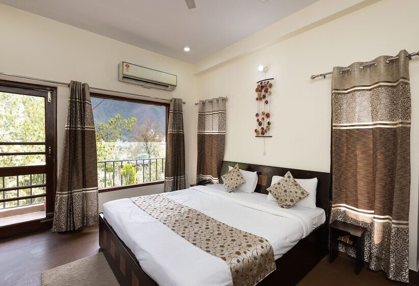 هتل Yogved Hospitality And Resort