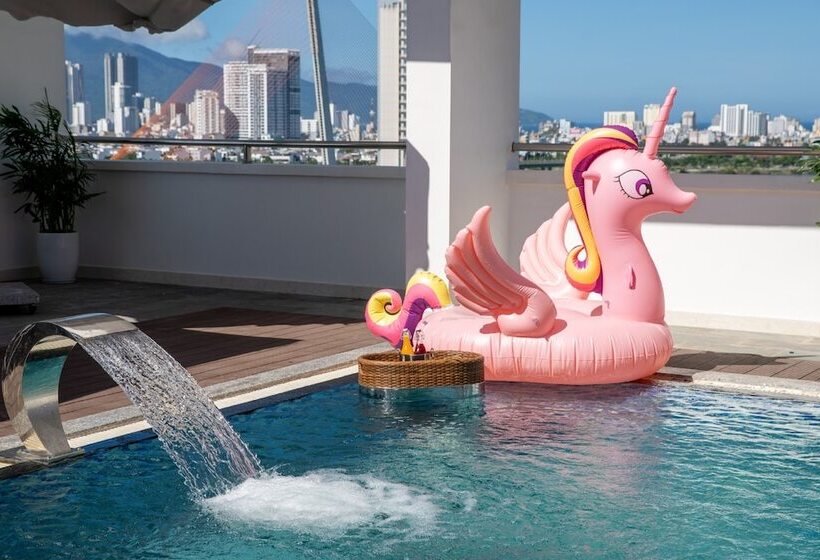 Lamanga Hotel & Suite Da Nang