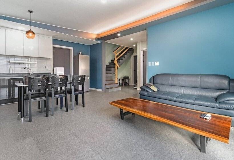 Pensió Gyeongju Haneulbichkids Poolvilla