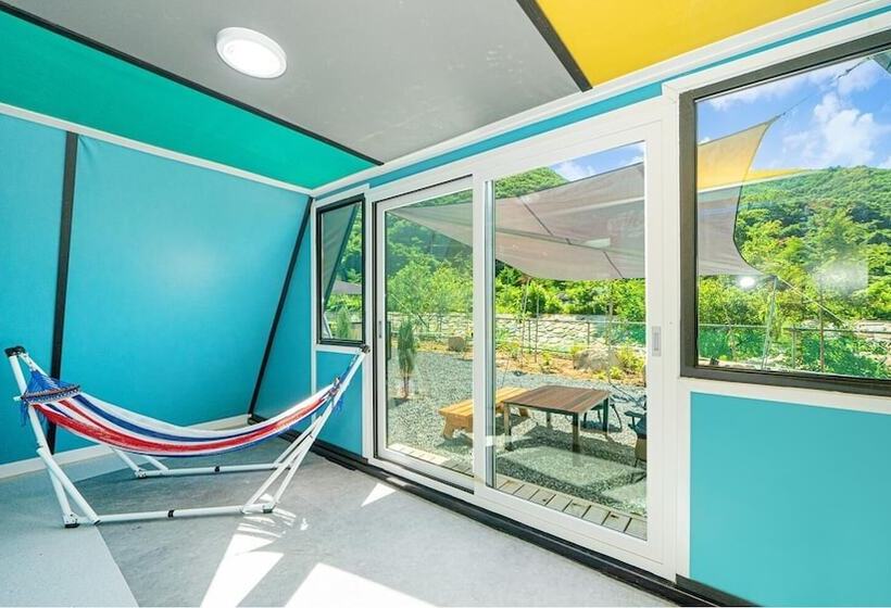 Pensió Gyeongju Haneulbichkids Poolvilla