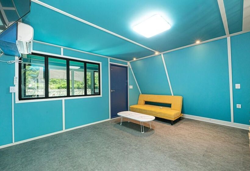 Pensió Gyeongju Haneulbichkids Poolvilla