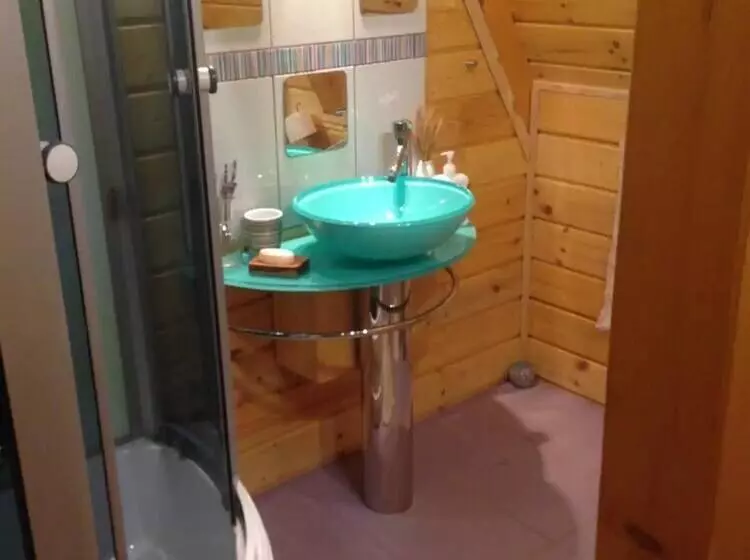 Residenssi Beautiful 3 Bed House In Crni Lug