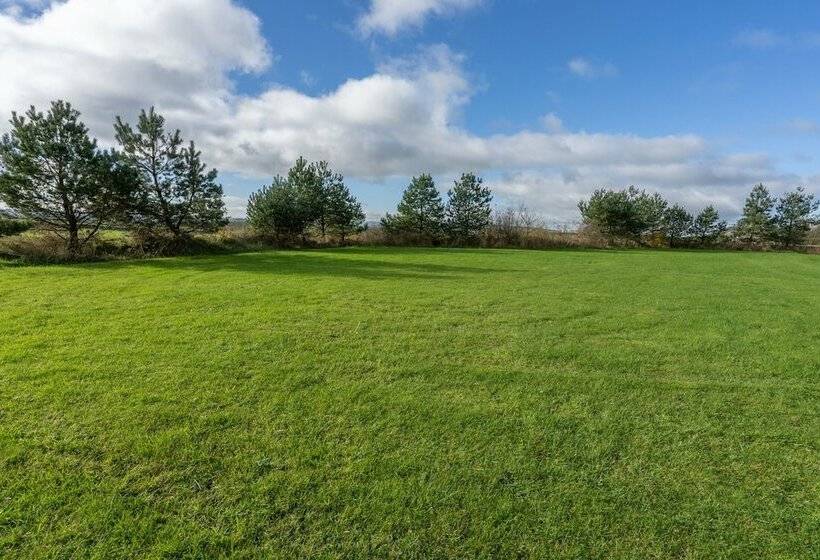 إقامة Hulmes Vale House   Sleeps 14   Peak District