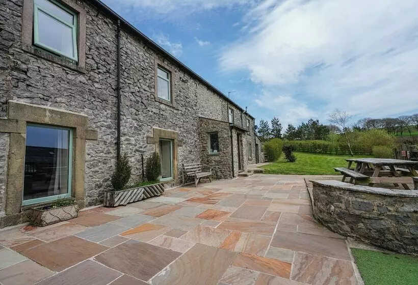 Residenssi Hulmes Vale House Sleeps 14 Peak District