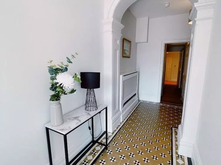 レジデンス Stunning 8 Bed House With Sea & Beach Views