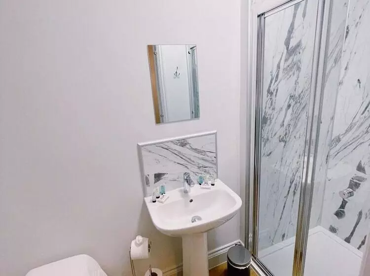 レジデンス Stunning 8 Bed House With Sea & Beach Views