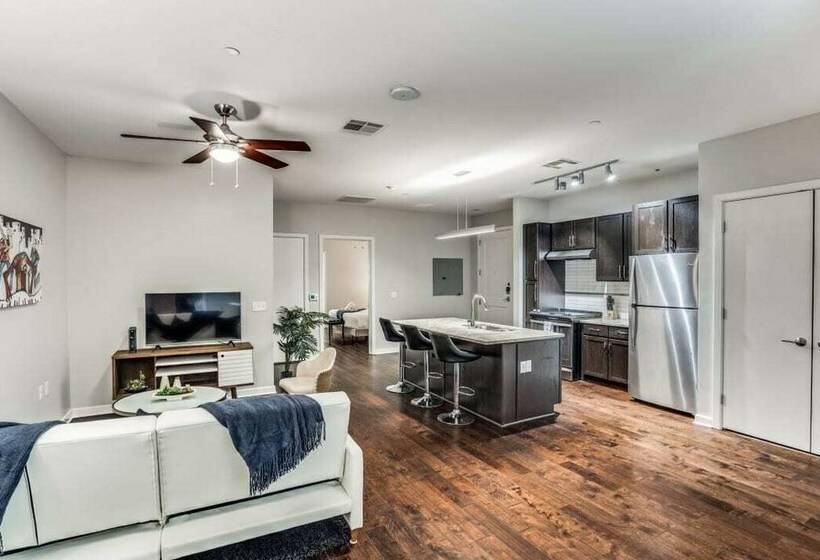 Stunning 2br 2ba W/sky Pool Lounge Cozysuites