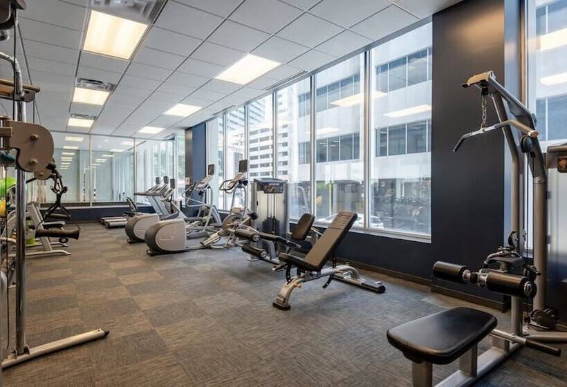 Stunning 2br 2ba W/sky Pool Lounge Cozysuites