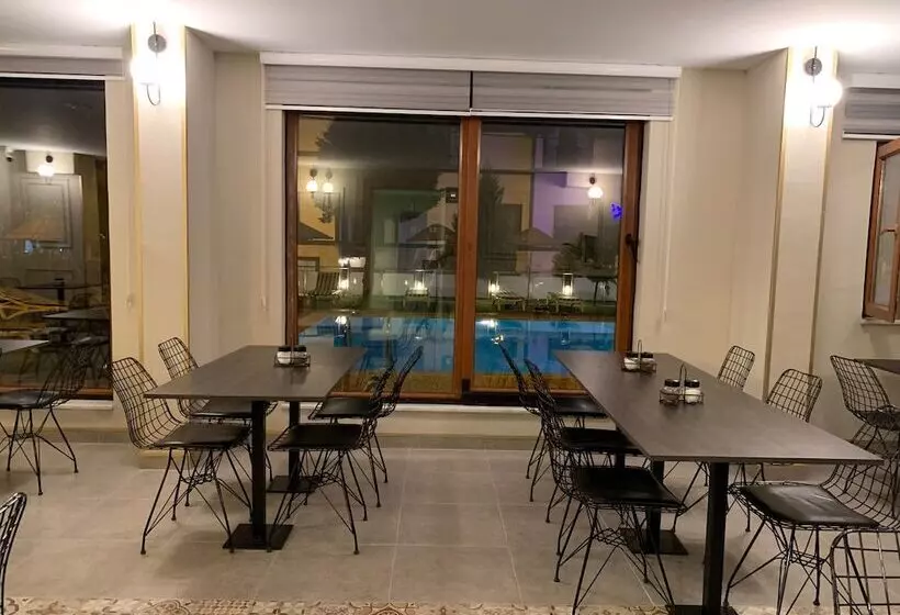 Akcay Zeytin Otel