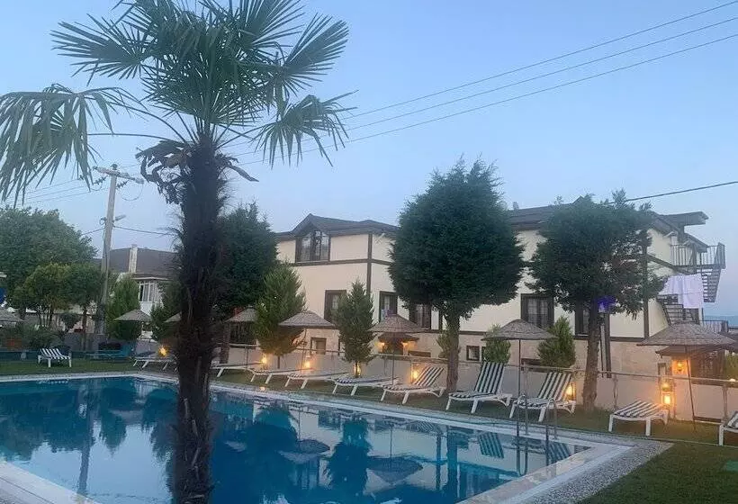 Akcay Zeytin Otel