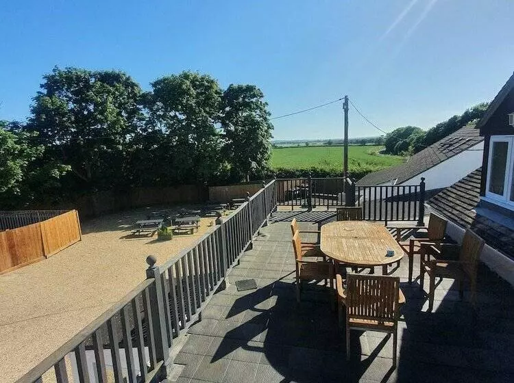 ベッドアンドブレックファースト Hawk House