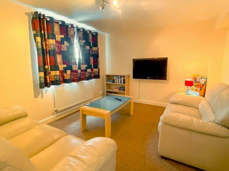 住宿加早餐 Hawk House