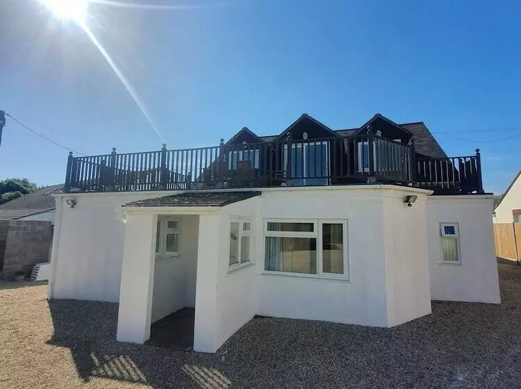 ベッドアンドブレックファースト Hawk House