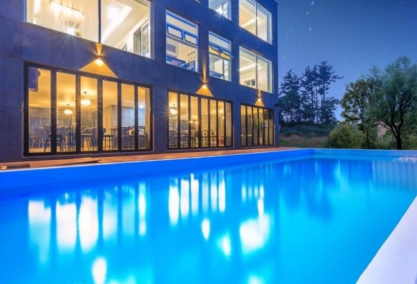 Daebudo Oblique198 Pool Villa Pension