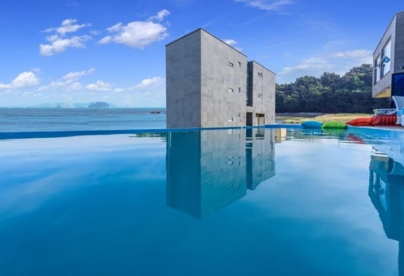 Daebudo Oblique198 Pool Villa Pension