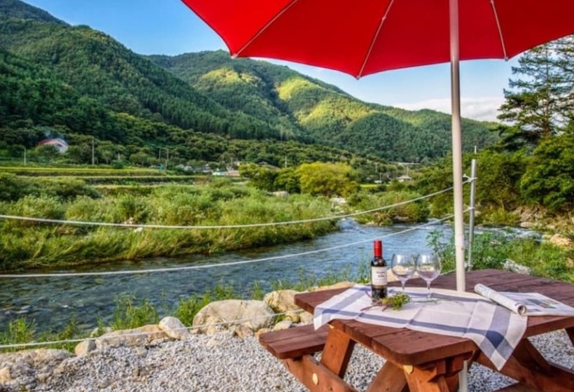 Geochang Windmill Village Pension