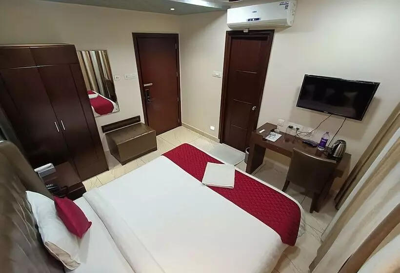 ホテル Akshay Grand