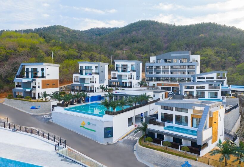 ホテル Blue Mango Pool Villa & Resort