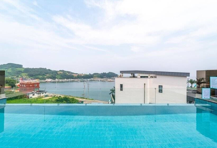 ホテル Blue Mango Pool Villa & Resort