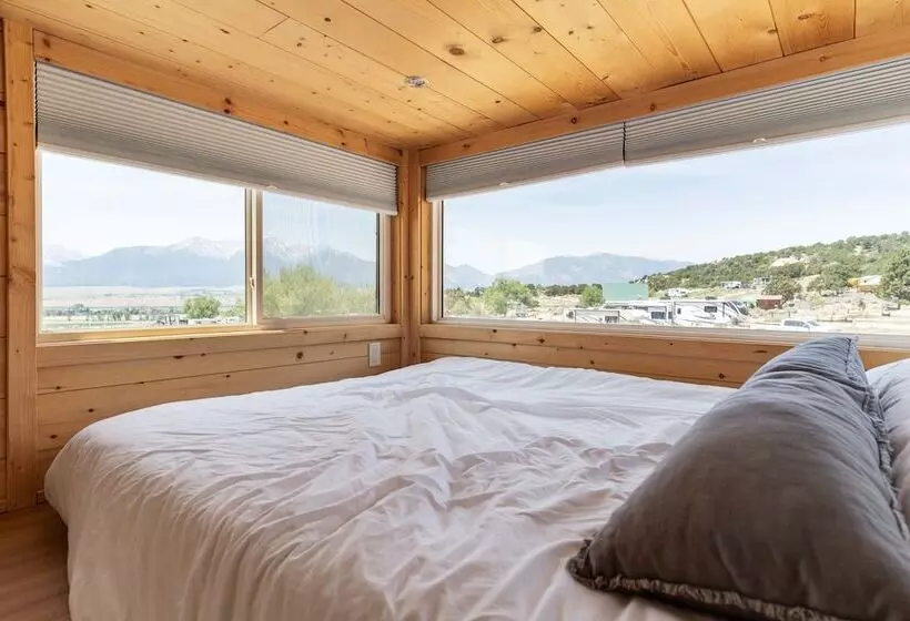 Hotelli Bv Overlook Camp & Lodging