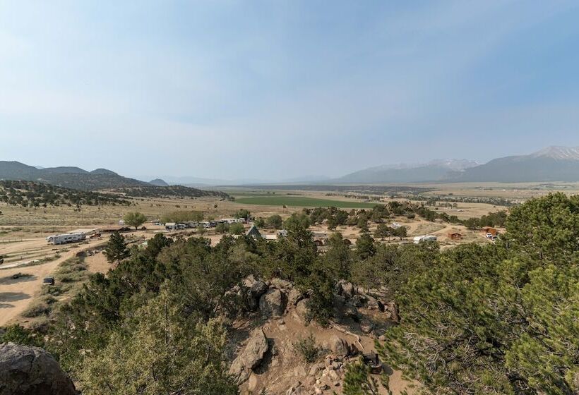 Hotel Bv Overlook Camp & Lodging