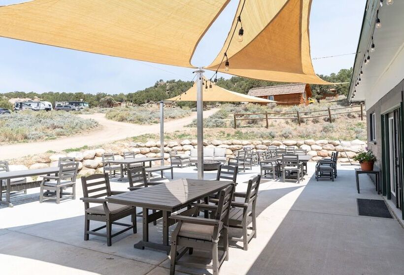 Hotel Bv Overlook Camp & Lodging