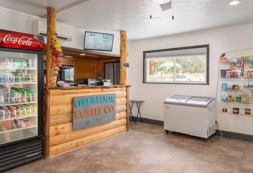 Hotelli Bv Overlook Camp & Lodging