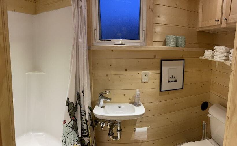 Hotel Bv Overlook Camp & Lodging