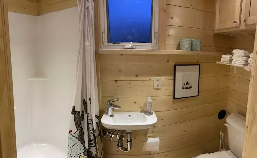 Hotelli Bv Overlook Camp & Lodging