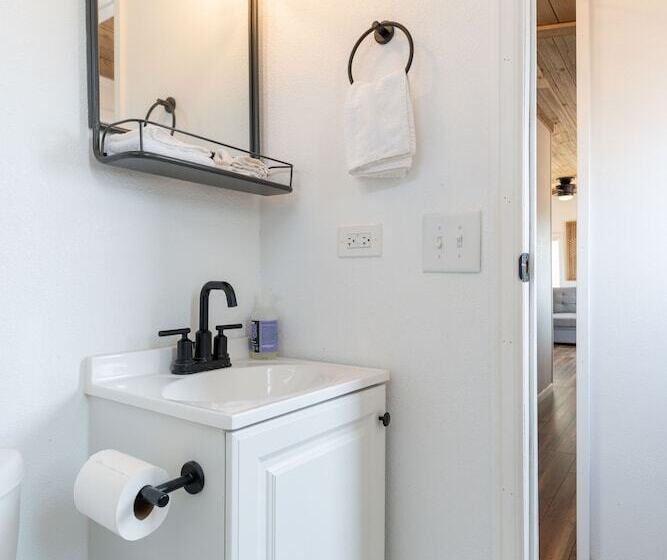 Hotel Bv Overlook Camp & Lodging