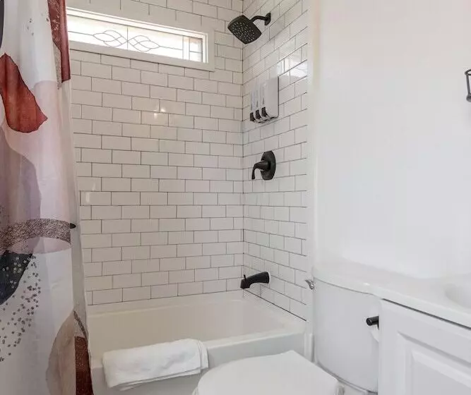 Hotelli Bv Overlook Camp & Lodging