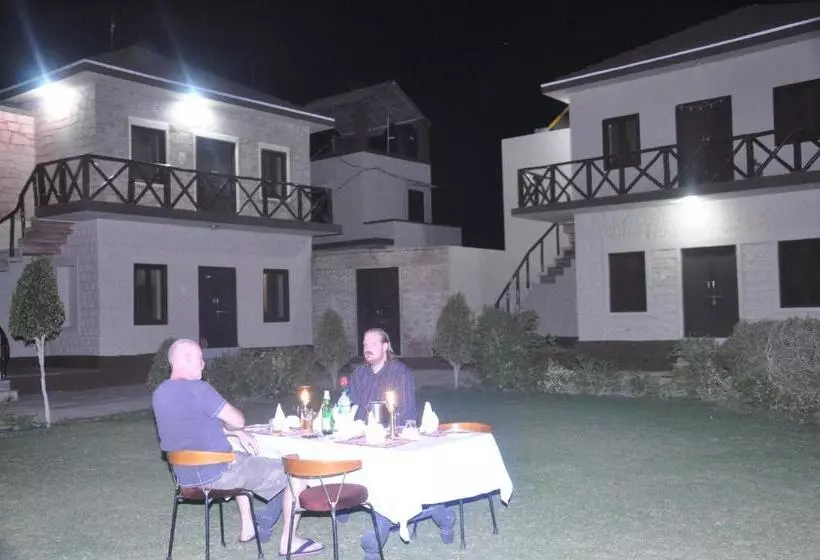 Hotelli Kurja Resort