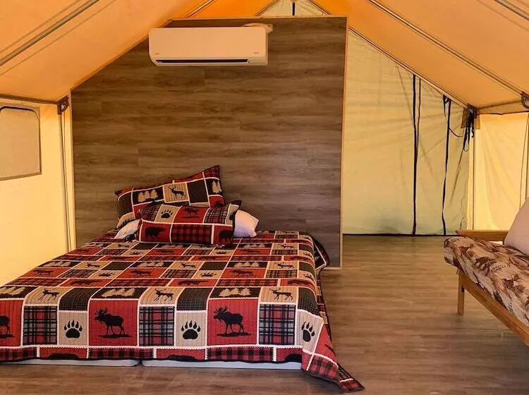 Maaseutuhotelli Grand Canyon Glamping Resort